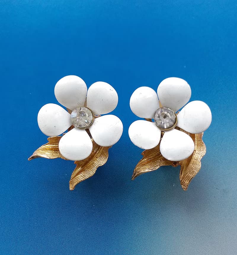Vintage Jewelry 西洋古董飾品 金葉白花 琺瑯 夾式耳環