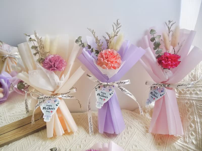 母親節 康乃馨索拉花小花束