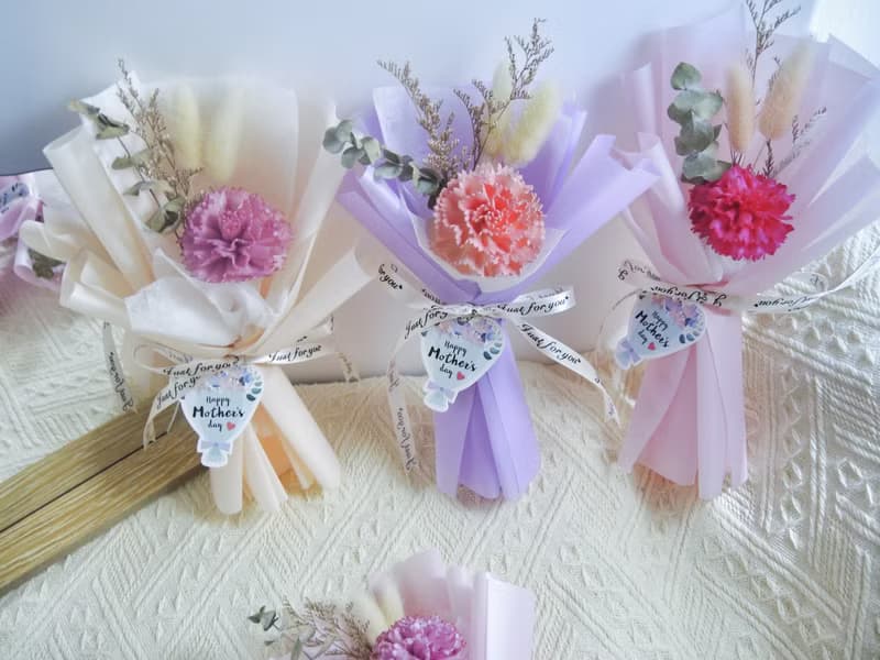 母親節 康乃馨索拉花小花束