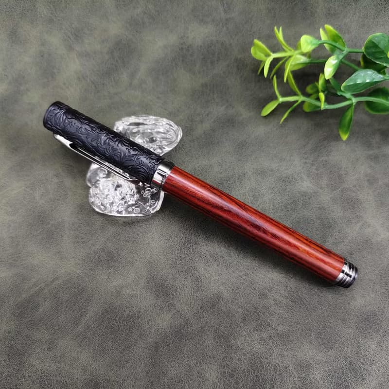 紫檀木 原木 手工筆 鋼珠筆( 浮雕花款)