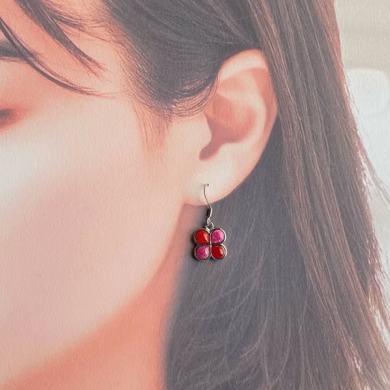 クローバー 【Berry Rose】七宝焼のピアス イヤリング 純銀胎七宝