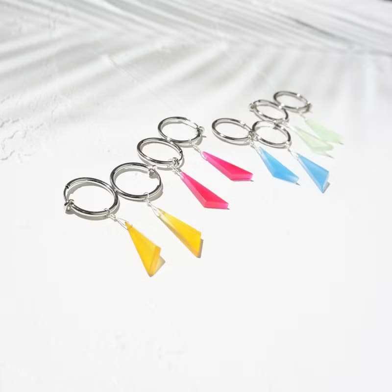 SV925SF*Fuchsia Pink Chalcedony Triangle pierced earring / earring