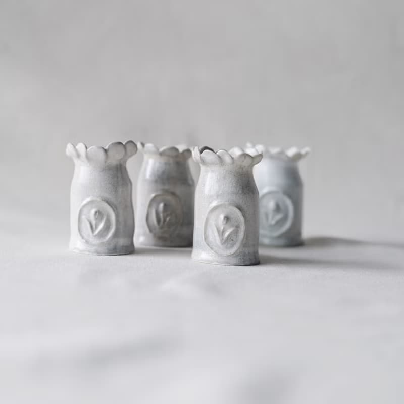 鬱金香 / 手捏花瓶