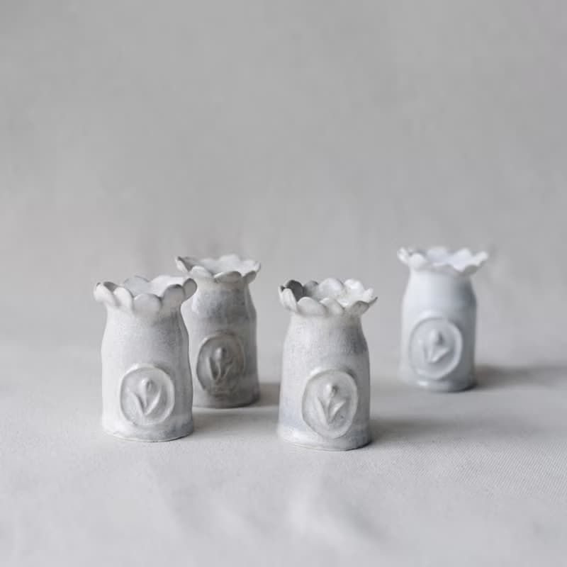 鬱金香 / 手捏花瓶