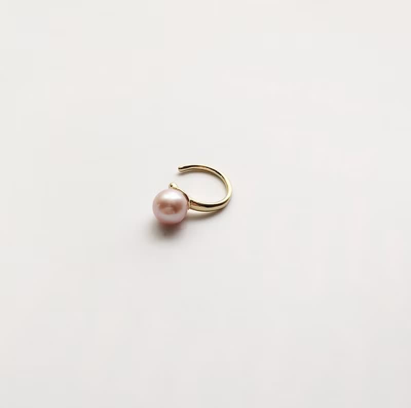 Top class Pink Pearl Ear Cuff