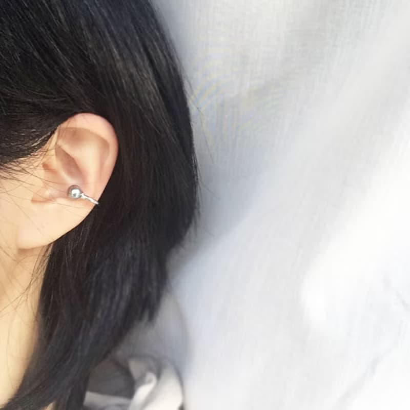 Top class Pink Pearl Ear Cuff