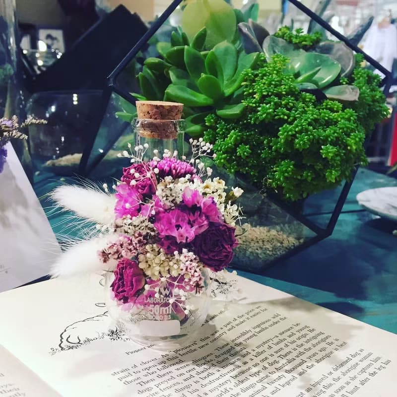 【永生花|乾燥花】擴香瓶中花夜燈—三種亮法|紅粉系|美的實驗
