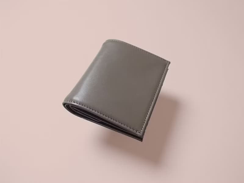 上質イタリア製革  小銭が取り出しやすい二つ折り財布 - Short Wallet - TAUPE -