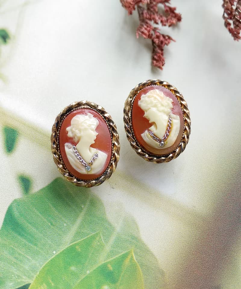 Vintage Jewelry 西洋古董飾品 西德製 CAMEO 典雅仕女 夾式耳環