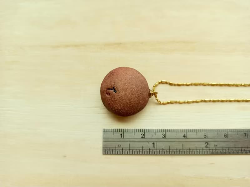 黑色亮面復古紅點圓形香水瓶精油瓶陶項鍊