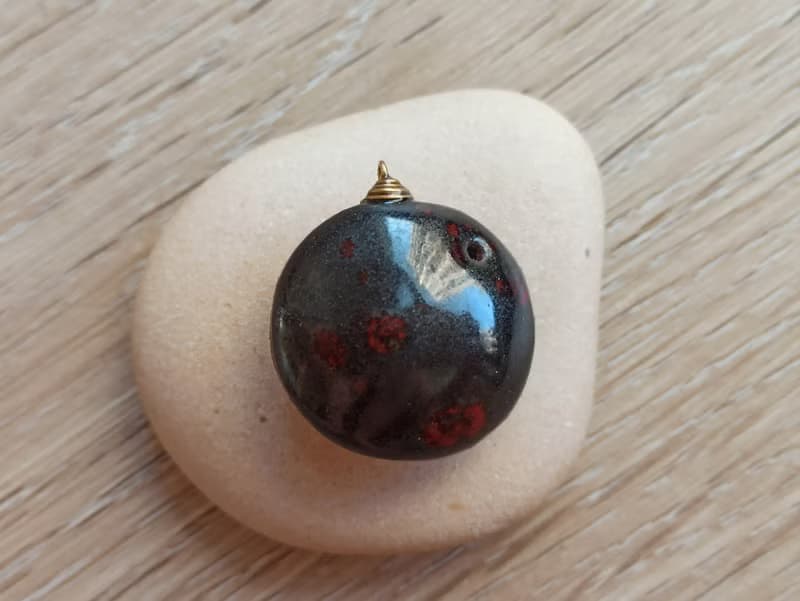 黑色亮面復古紅點圓形香水瓶精油瓶陶項鍊