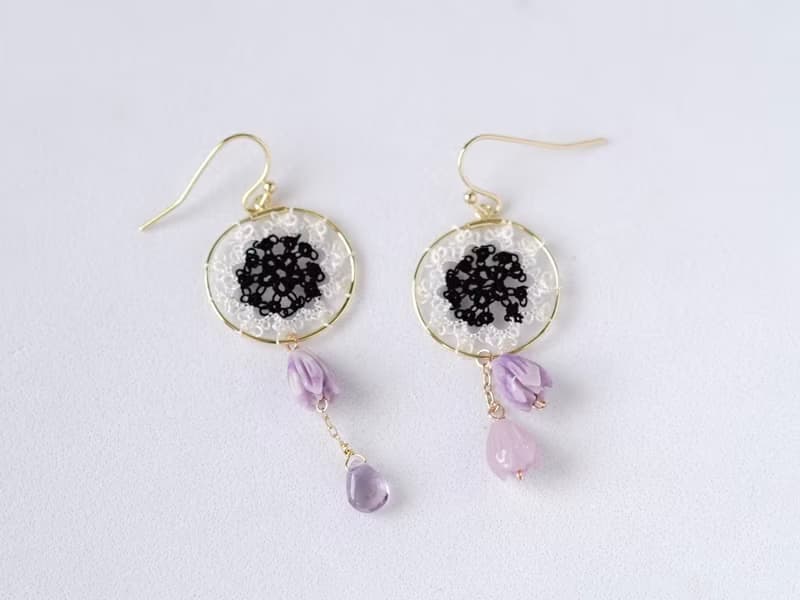 2月の誕生石アメシストsilk laceとライラック ピアス/イヤリング