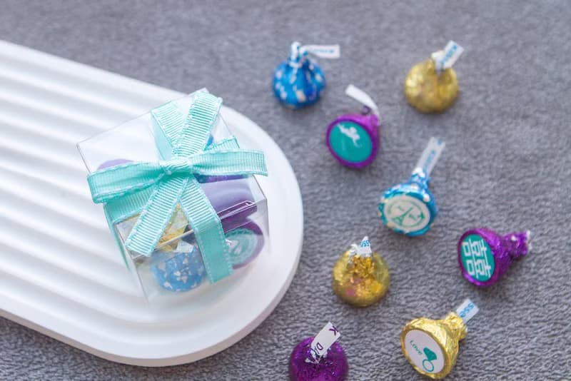 婚禮小物 KISSES水滴巧克力8顆入小禮盒(Tiffany色緞帶)