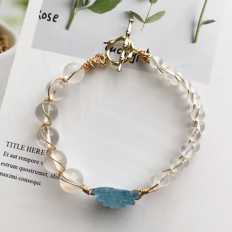 阿斯特兰迪亞白月光海藍寶花手鍊 | 藍月光海藍寶雕花繞線OT釦