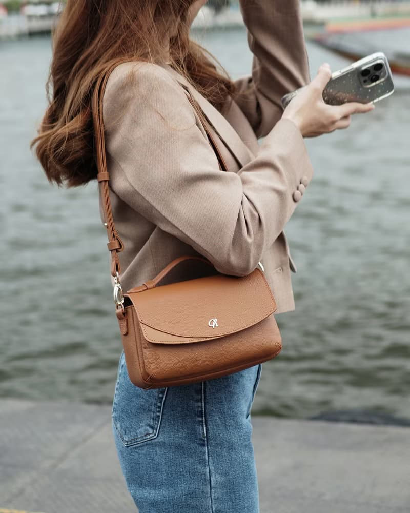 Megan (Tan):  Crossbody bag, Cow leather, Brown, Light weight, Mini bag