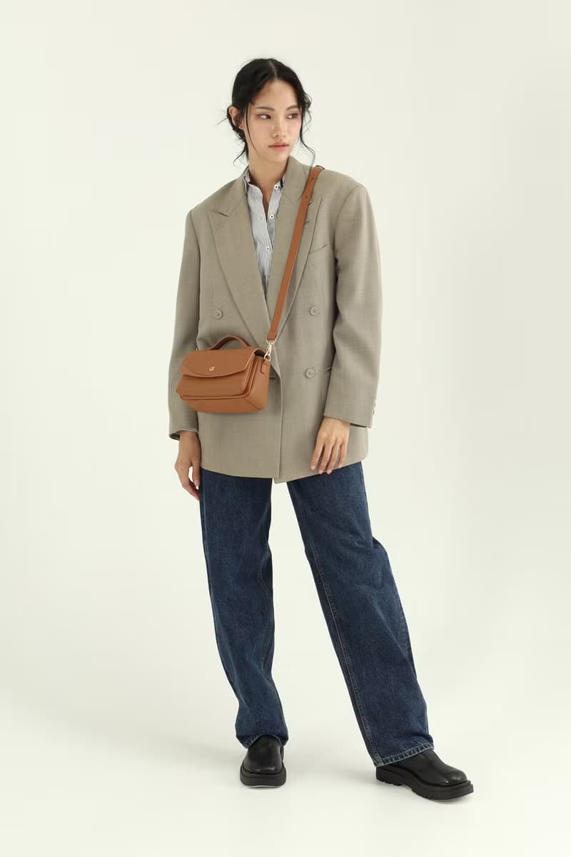 Megan (Tan):  Crossbody bag, Cow leather, Brown, Light weight, Mini bag