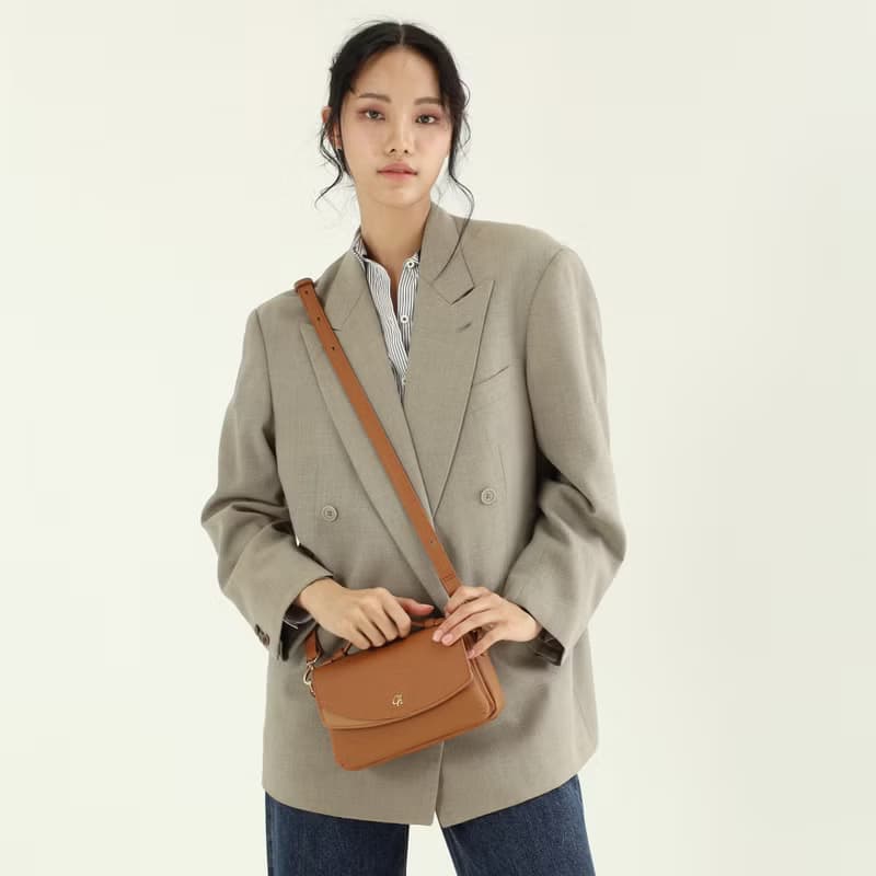 Megan (Tan):  Crossbody bag, Cow leather, Brown, Light weight, Mini bag
