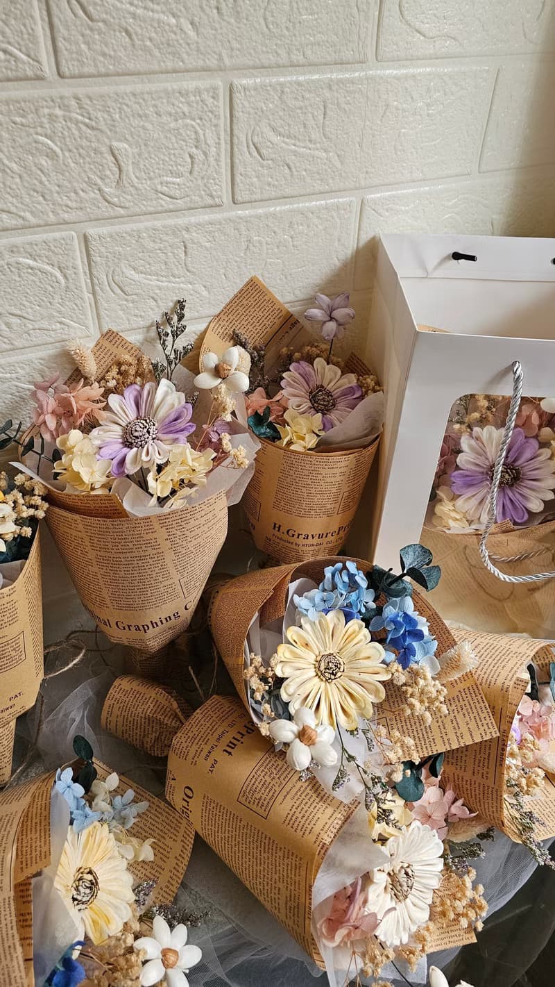 向日葵花束(含提盒) 畢業小花束 情人節  謝師花束 生日 榮陞退休