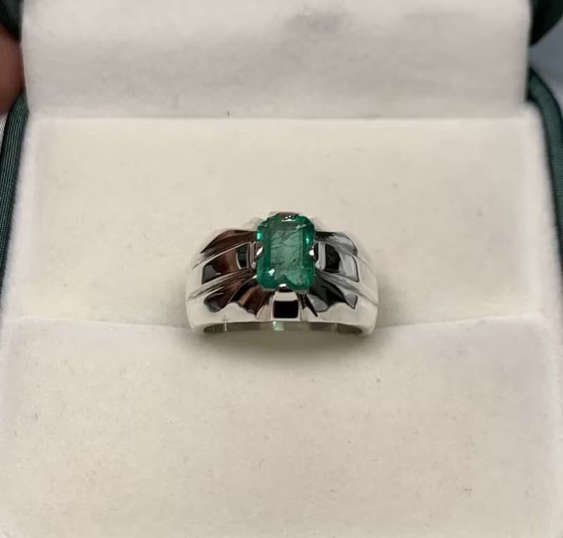 Natural Vivid Green Emerald Mens Ring Sterling Silver 925 Ring Handmade Emerald