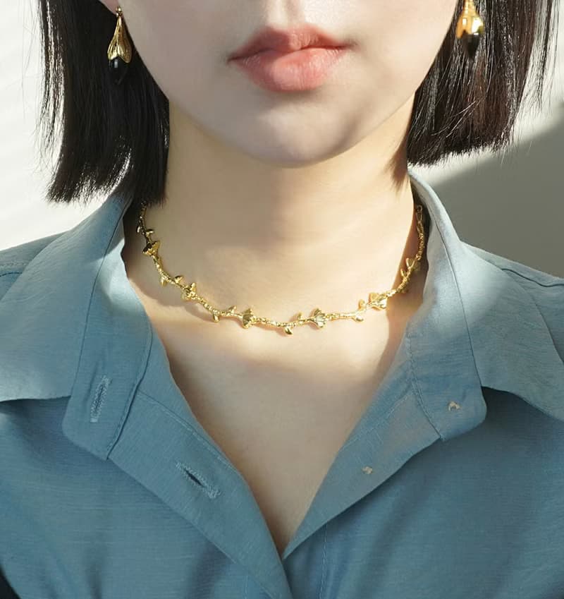 (925 Sterling Silver) Flower chain choker necklace_Gold