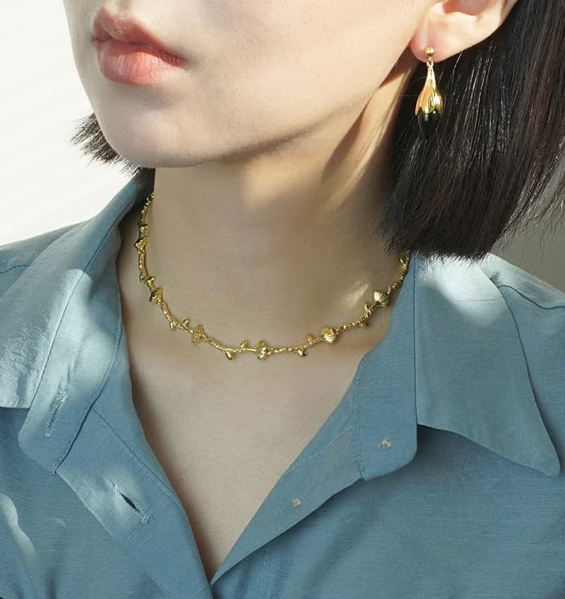 (925 Sterling Silver) Flower chain choker necklace_Gold