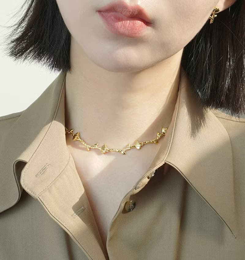 (925 Sterling Silver) Flower chain choker necklace_Gold