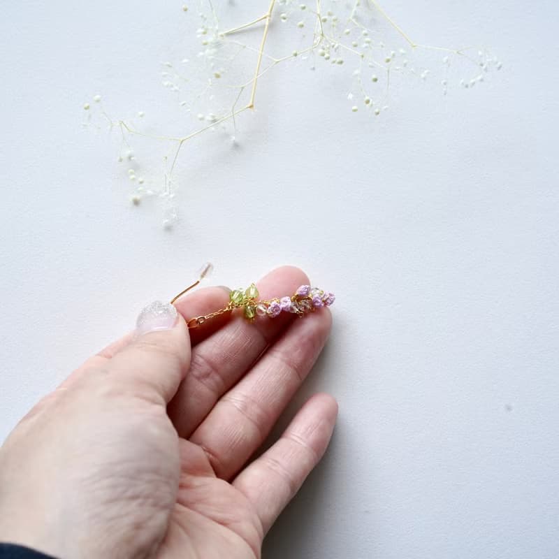 ペリドットとグリーンアメジストの藤の花 ピアス　イヤリング