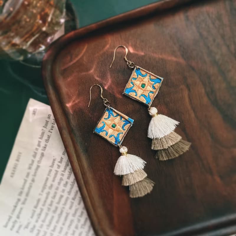 刺繡耳環 | 耳夾 / 耳勾 - 花磚耳環 | 全四款