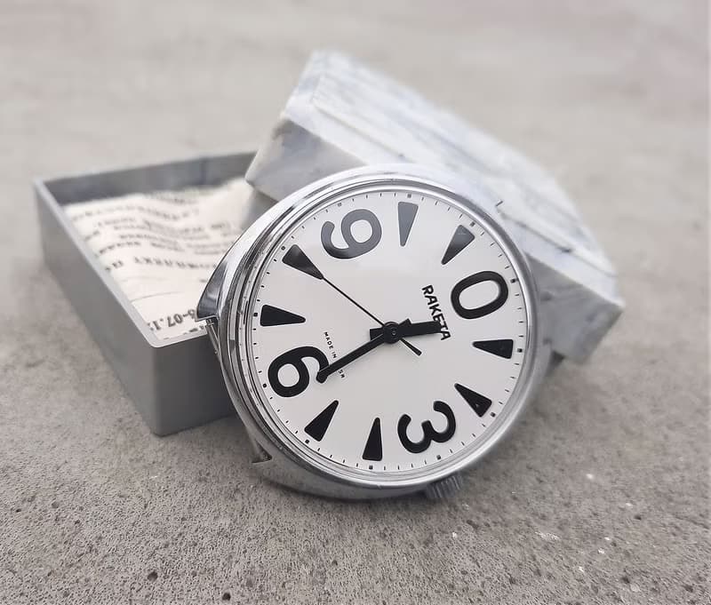 Mechanical wrist watch Raketa 2609 HA Zero  – Soviet mens watch wind up