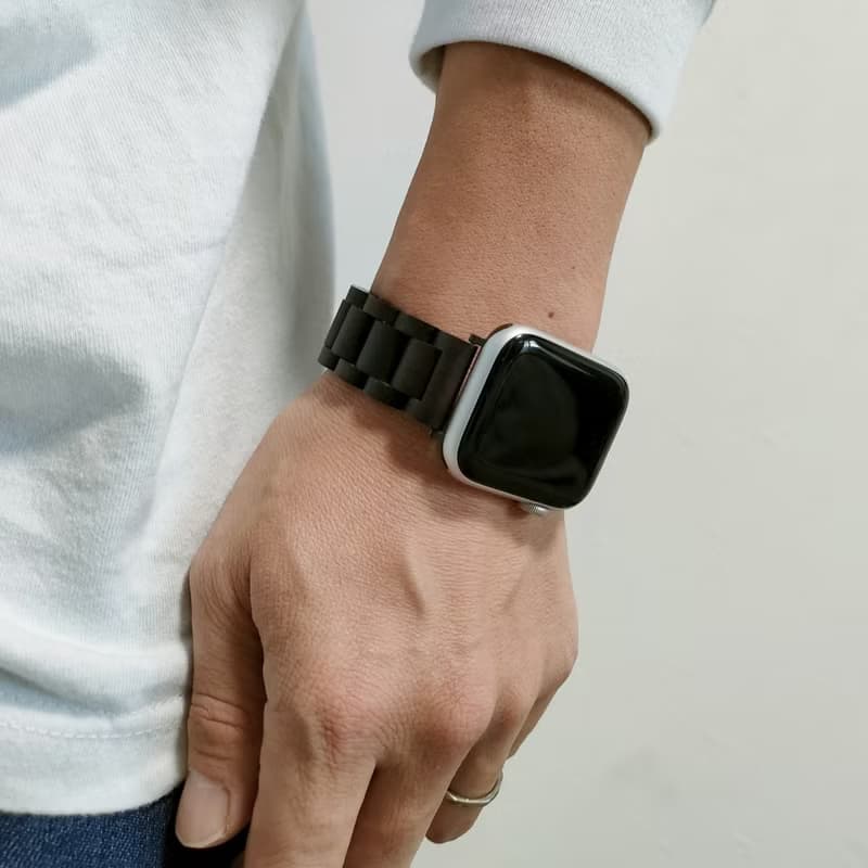 【木製バンド】EINBAND AppleWatch アップルウォッチ 天然木バンド 木のベルト 20mm【サンダルウッド】