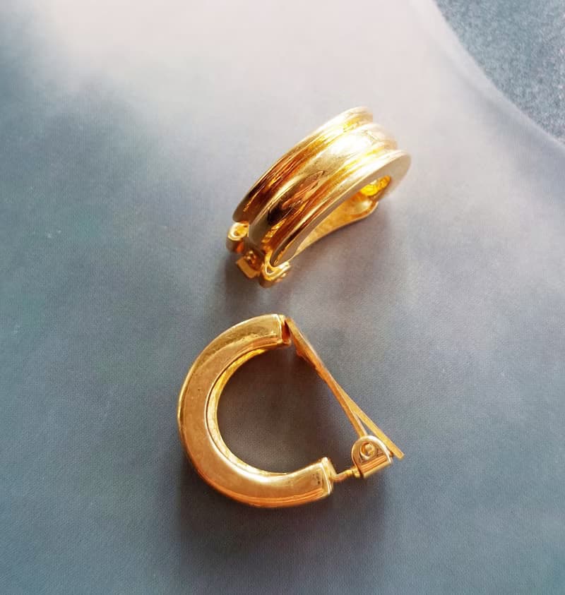 【西洋古董飾品 】金色調 簡約風格 小C圈  夾式耳環
