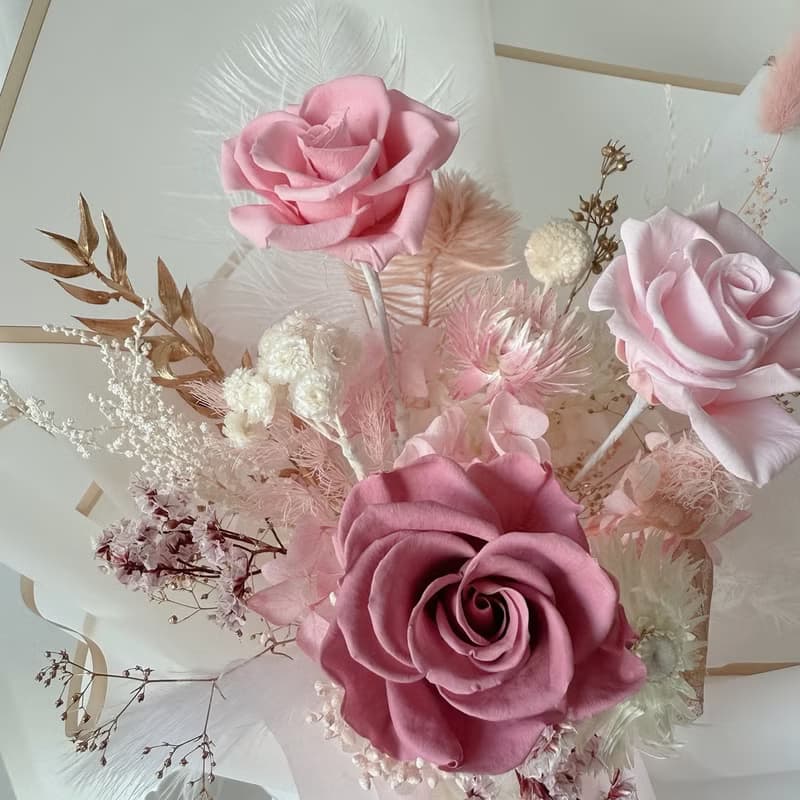 SEE 看見花藝設計 |情人節|永生玫瑰 |生日| 流金玫瑰皇后花束