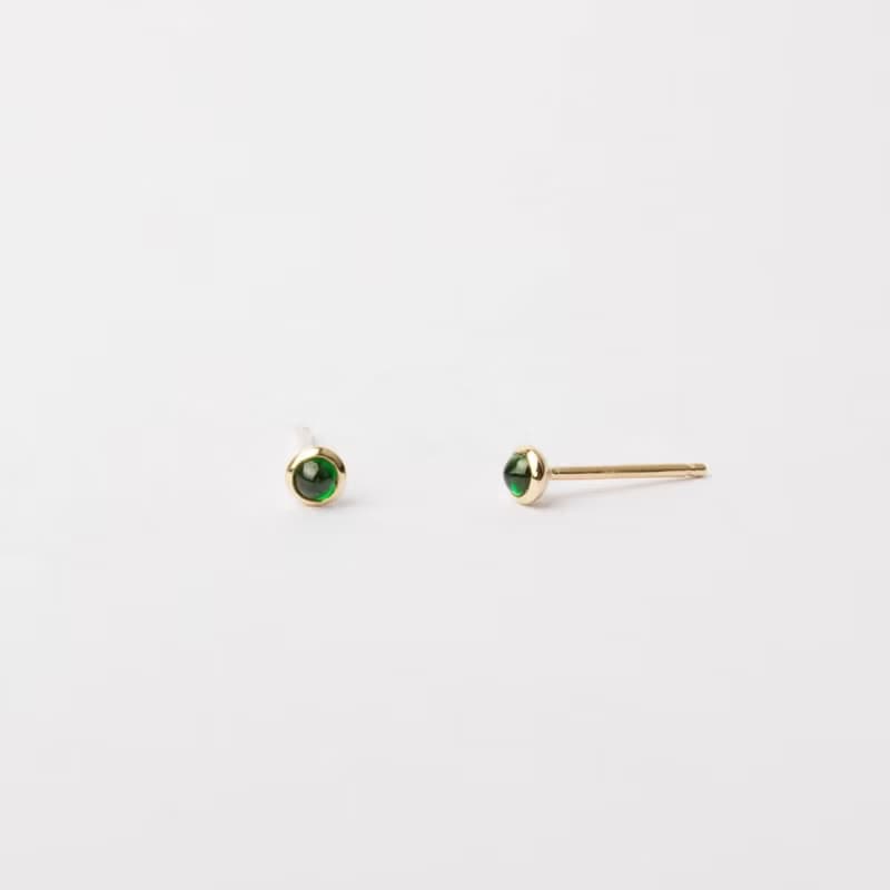 迷你天然沙弗萊石包鑲 純 14K 金耳環 祖母綠色新興綠寶石 2.5mm