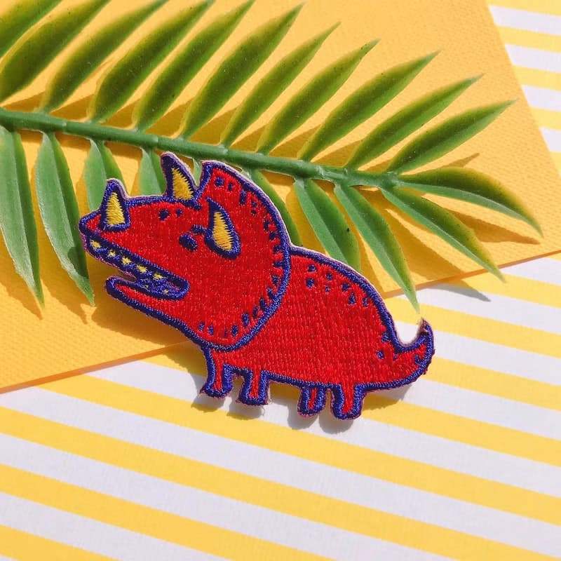 刺繡貼紙 繡布燙 -乳牛恐龍
