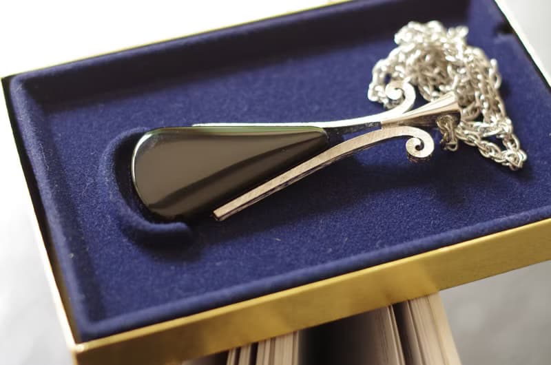 古董摩登復古vintage 黑色香水瓶項鍊 Avon 1970年 N09