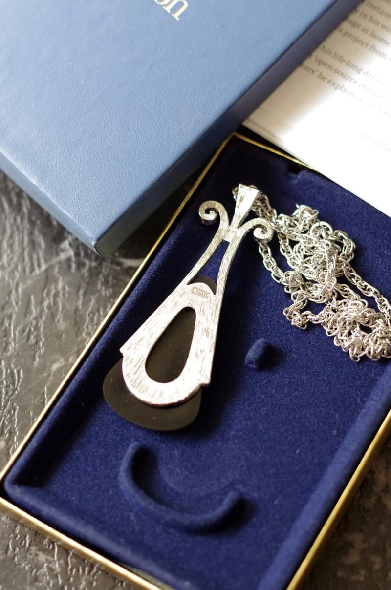 古董摩登復古vintage 黑色香水瓶項鍊 Avon 1970年 N09