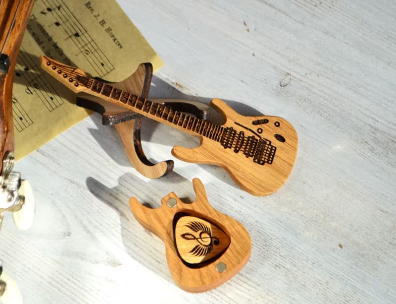 Box for guitar picks, personalized wooden guitar pick holder for guitar player