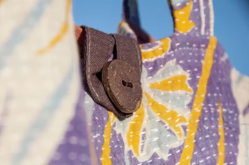 手縫紗麗布側背包/刺繡側背包/刺繡肩背包/手縫紗麗線側背包-紫色