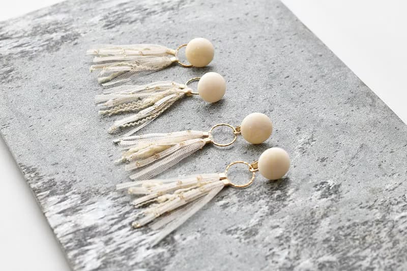 イヤリング/Mable dome fabric tassel earrings /Beige