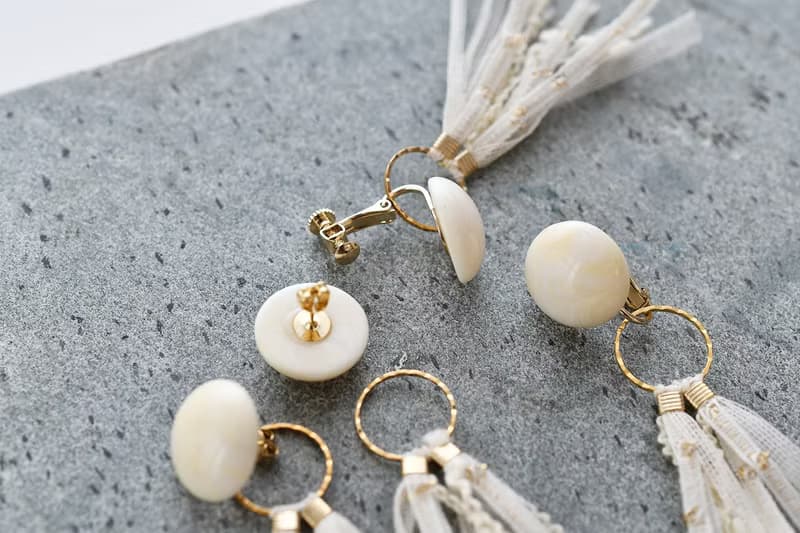 イヤリング/Mable dome fabric tassel earrings /Beige