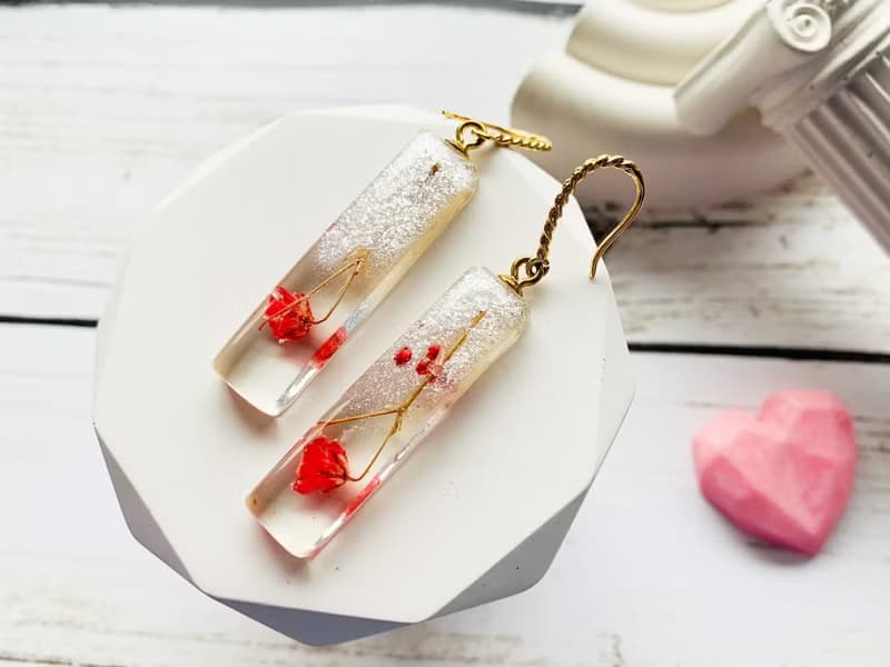 Handmade resin earrings Red Flowers, Birthday gift for women, Dangle earrings