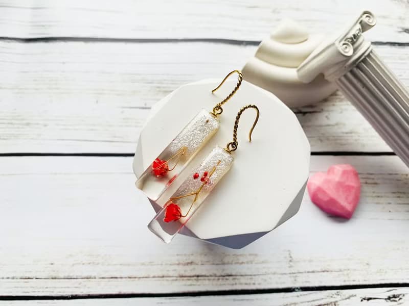 Handmade resin earrings Red Flowers, Birthday gift for women, Dangle earrings