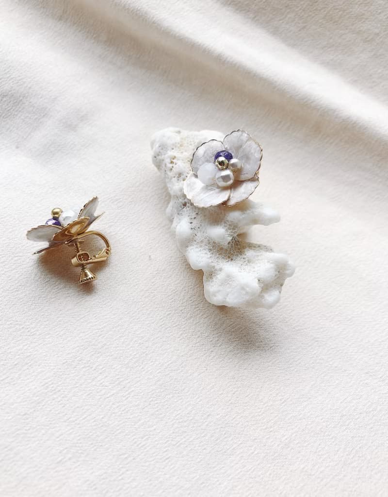 繁花經典商品- 優雅山茶花耳環耳夾 花耳環 醫療級鋼針