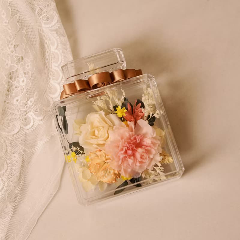 【純淨】母親節 康乃馨 透明壓克力香水瓶 永生花 乾燥花 / 共2款