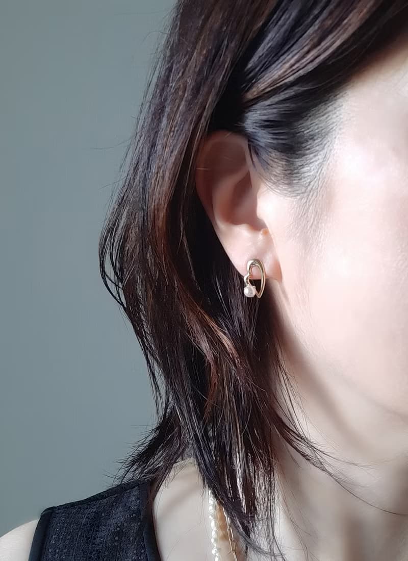 K18　オープンハート型 　ピアス　あこや真珠　ベビーパール　あこやパール　パールピアス　日本の真珠 pearl earrings  珍珠耳環  진주귀걸이