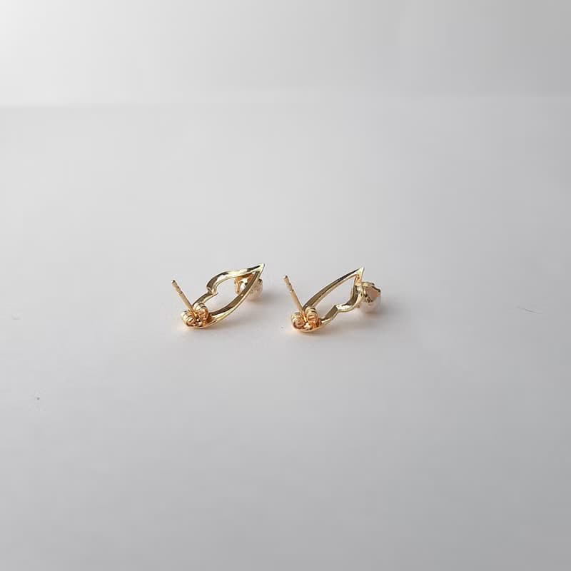 K18　オープンハート型 　ピアス　あこや真珠　ベビーパール　あこやパール　パールピアス　日本の真珠 pearl earrings  珍珠耳環  진주귀걸이