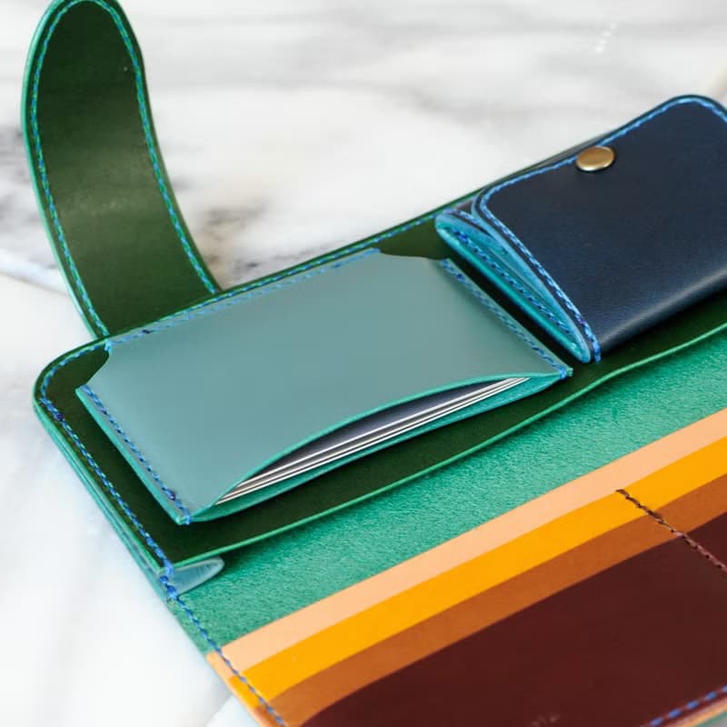 カード収納重視の長財布　No.7　ブッテーロ