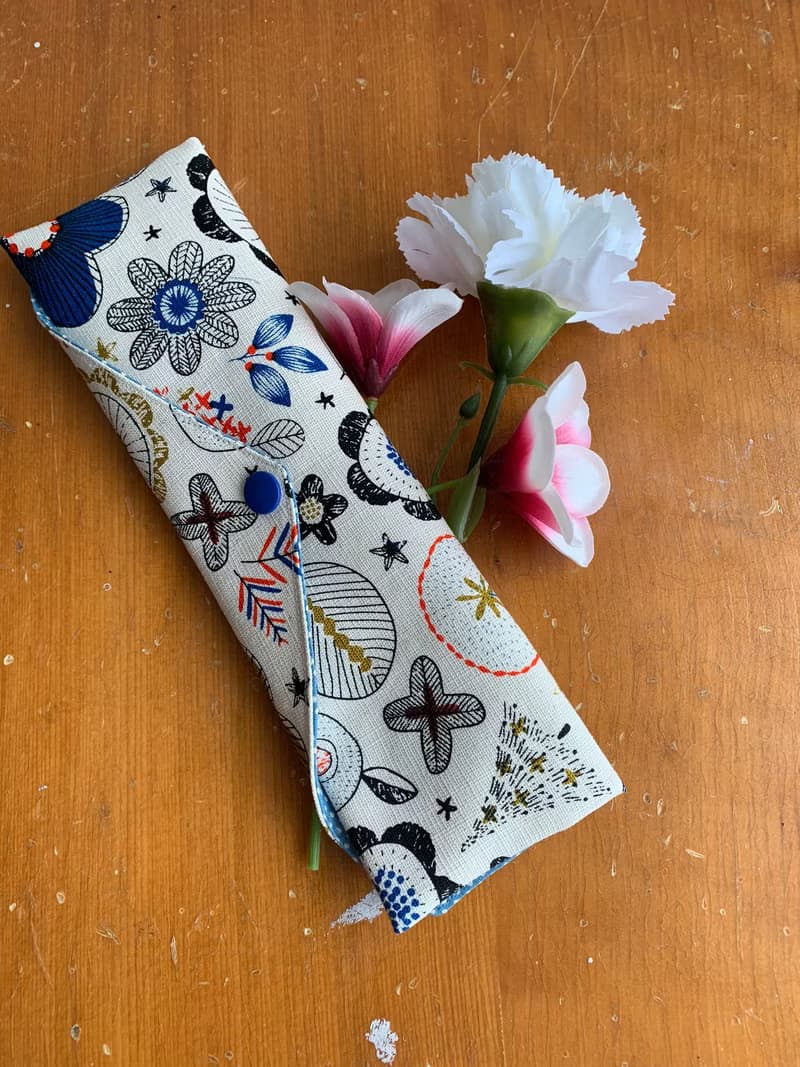 文青風環保筷袋  繽紛花繪  手作餐具袋.交換禮物.