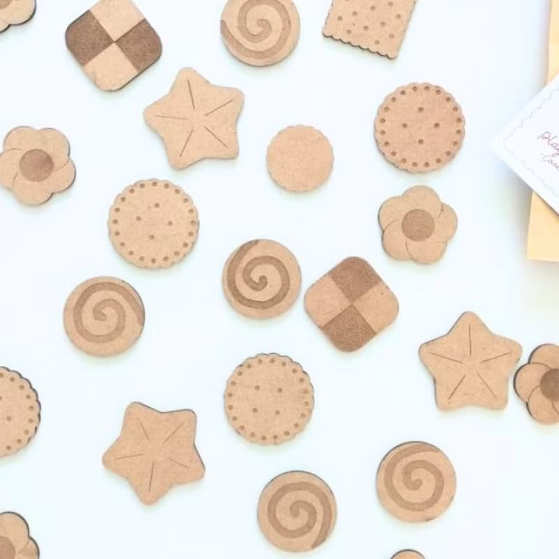 【Play Coins -cookies-】 クッキーの形の木のお金　知育　おままごと　お金　モンテッソーリ　コイン