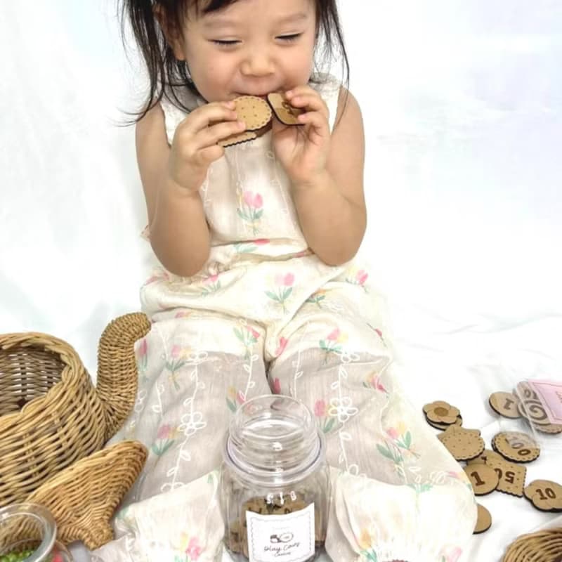 【Play Coins -cookies-】 クッキーの形の木のお金　知育　おままごと　お金　モンテッソーリ　コイン